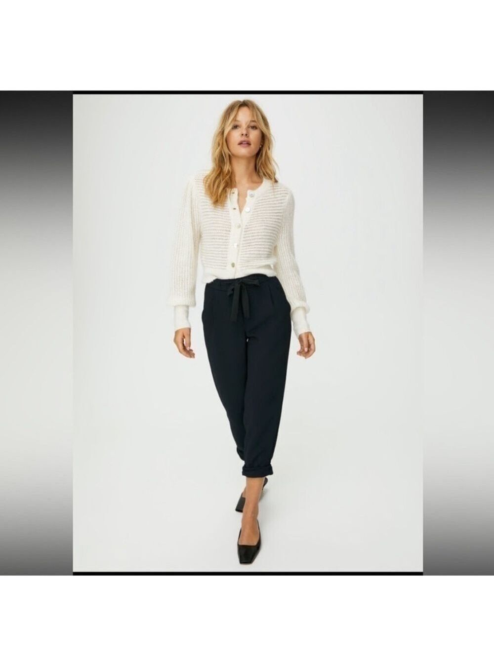 Wilfred Aritzia Black Allant Ankle Pant
Cropped Trouser Drawstring size 6